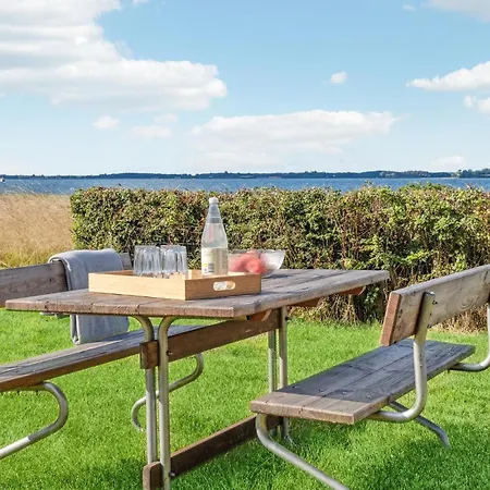 2 Bedroom Beautiful In Fejo Holiday home