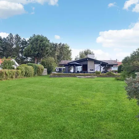 2 Bedroom Beautiful In Fejo *