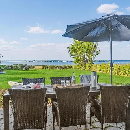 2 Bedroom Beautiful In Fejo * Kragenaes